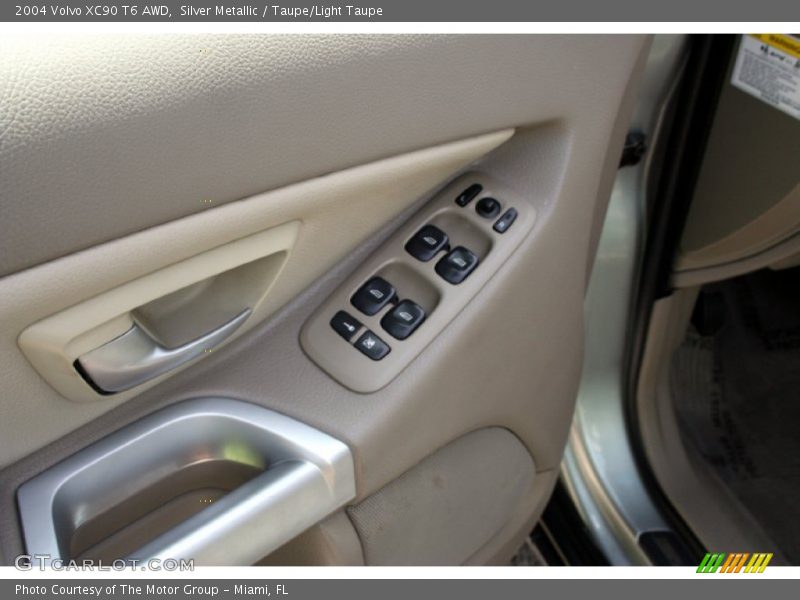 Silver Metallic / Taupe/Light Taupe 2004 Volvo XC90 T6 AWD