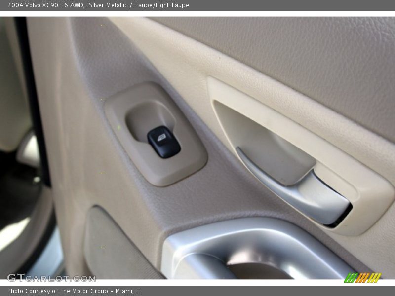 Silver Metallic / Taupe/Light Taupe 2004 Volvo XC90 T6 AWD