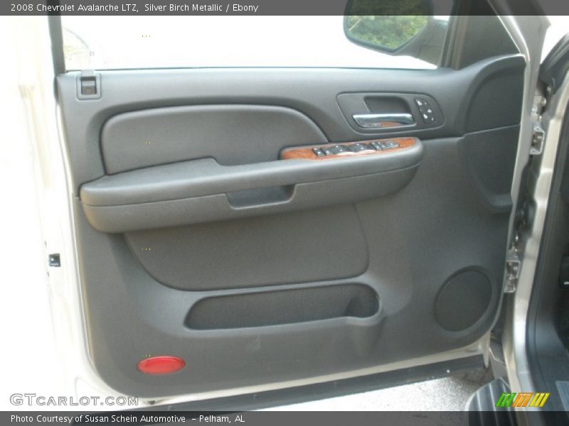 Door Panel of 2008 Avalanche LTZ