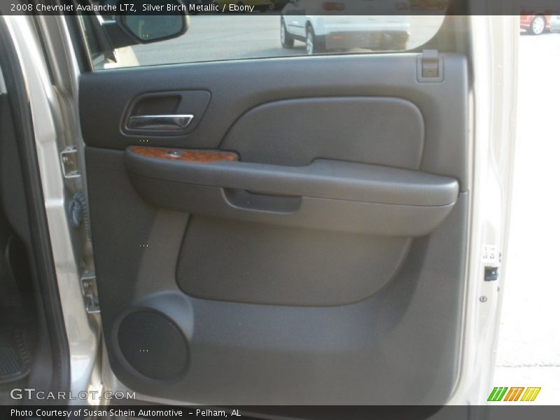 Silver Birch Metallic / Ebony 2008 Chevrolet Avalanche LTZ