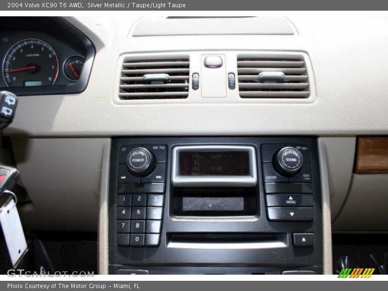 Silver Metallic / Taupe/Light Taupe 2004 Volvo XC90 T6 AWD