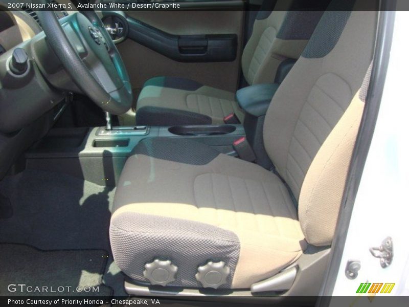 Avalanche White / Desert/Graphite 2007 Nissan Xterra S