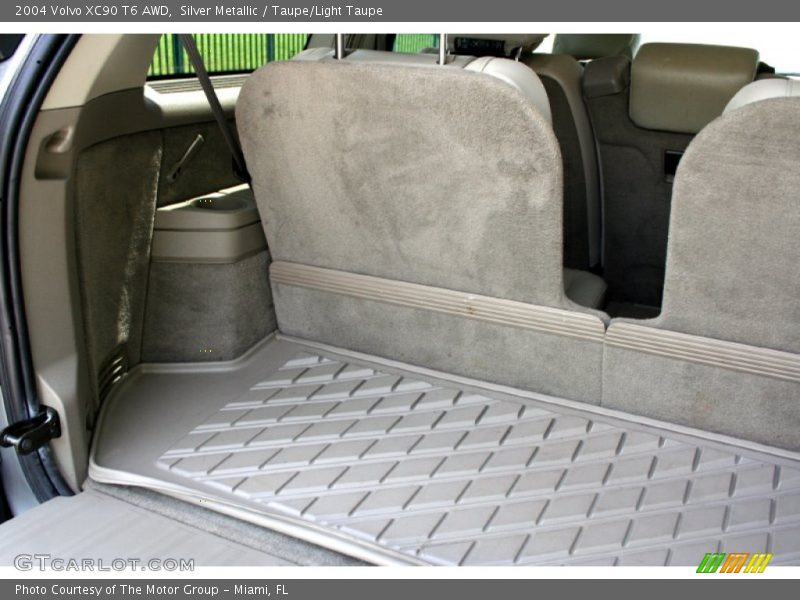 Silver Metallic / Taupe/Light Taupe 2004 Volvo XC90 T6 AWD