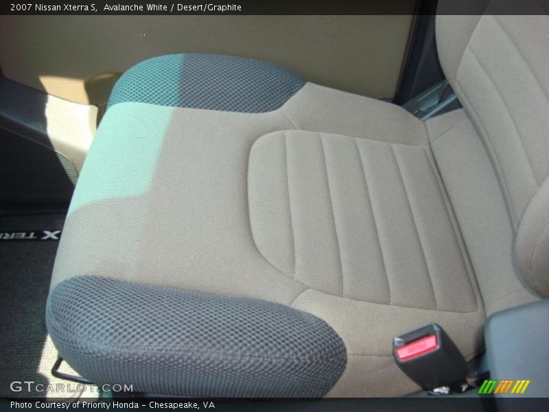 Avalanche White / Desert/Graphite 2007 Nissan Xterra S