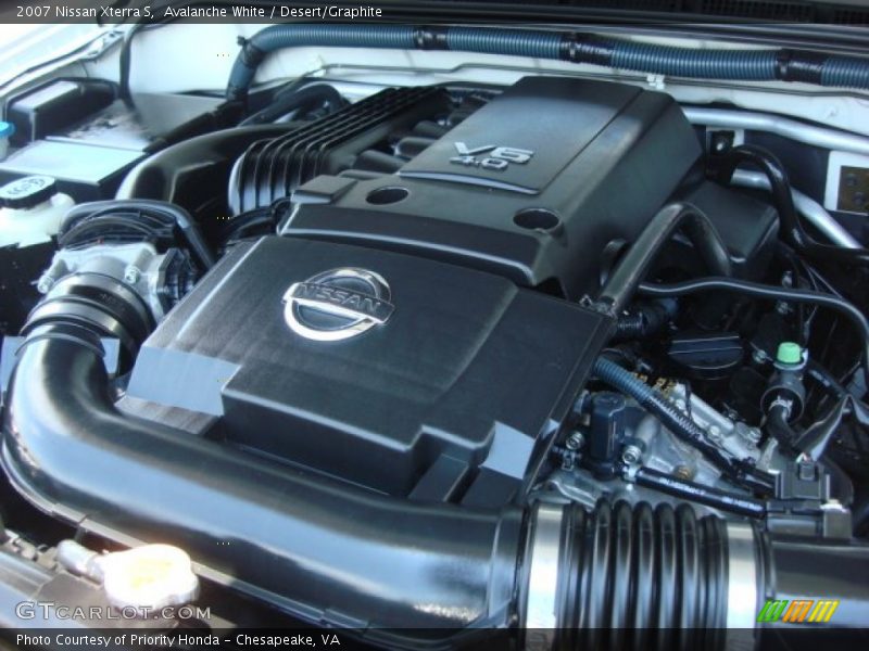 Avalanche White / Desert/Graphite 2007 Nissan Xterra S