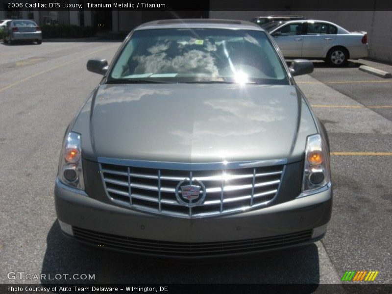 Titanium Metallic / Titanium 2006 Cadillac DTS Luxury