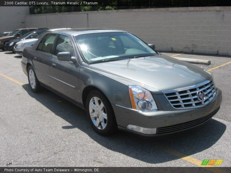 Titanium Metallic / Titanium 2006 Cadillac DTS Luxury