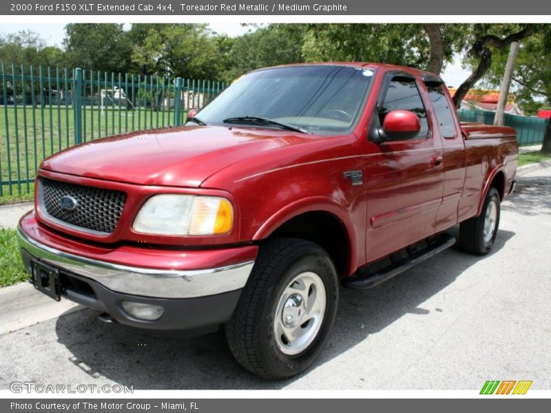 Toreador Red Metallic / Medium Graphite 2000 Ford F150 XLT Extended Cab 4x4