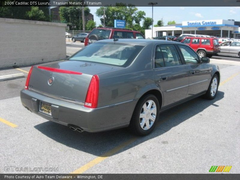 Titanium Metallic / Titanium 2006 Cadillac DTS Luxury