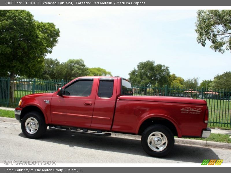 Toreador Red Metallic / Medium Graphite 2000 Ford F150 XLT Extended Cab 4x4