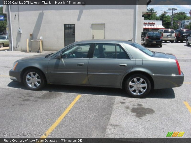 Titanium Metallic / Titanium 2006 Cadillac DTS Luxury