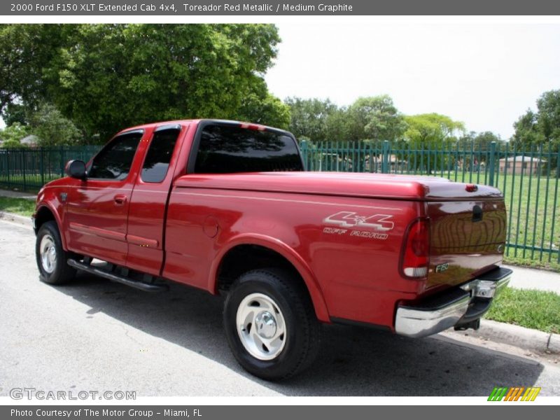 Toreador Red Metallic / Medium Graphite 2000 Ford F150 XLT Extended Cab 4x4