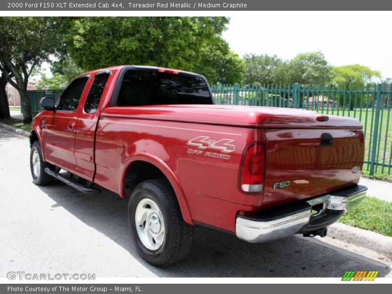 Toreador Red Metallic / Medium Graphite 2000 Ford F150 XLT Extended Cab 4x4