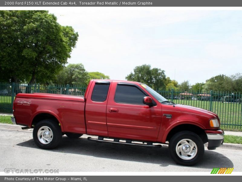 Toreador Red Metallic / Medium Graphite 2000 Ford F150 XLT Extended Cab 4x4