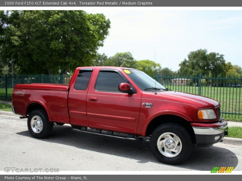 Toreador Red Metallic / Medium Graphite 2000 Ford F150 XLT Extended Cab 4x4