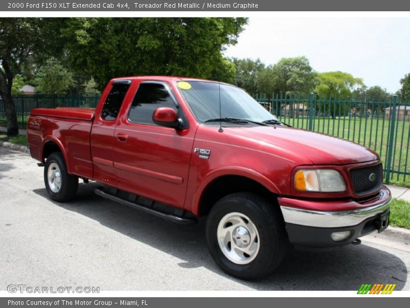 Toreador Red Metallic / Medium Graphite 2000 Ford F150 XLT Extended Cab 4x4