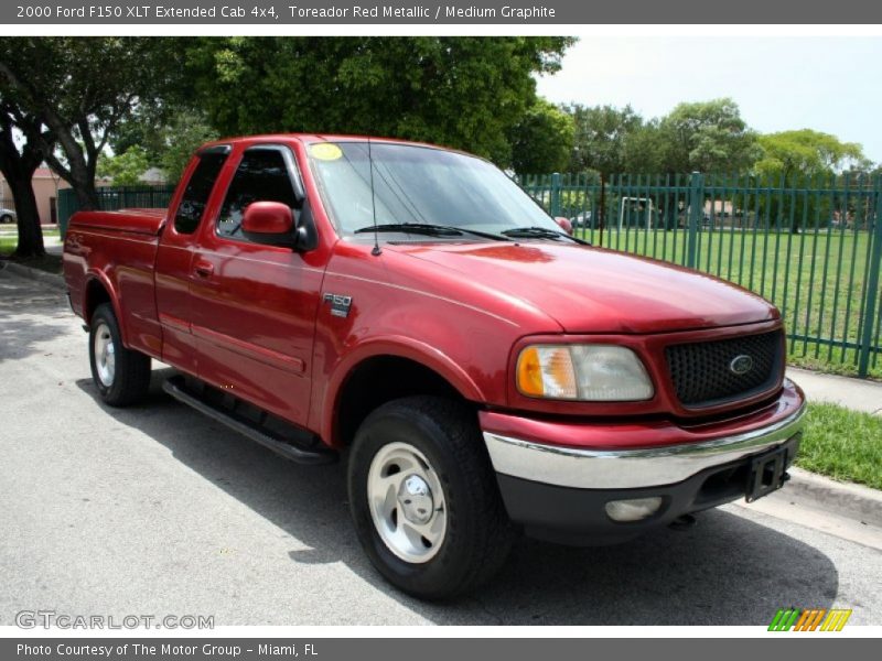 Toreador Red Metallic / Medium Graphite 2000 Ford F150 XLT Extended Cab 4x4