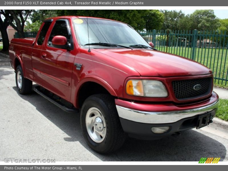 Toreador Red Metallic / Medium Graphite 2000 Ford F150 XLT Extended Cab 4x4