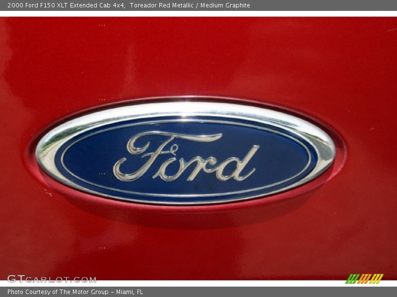 Toreador Red Metallic / Medium Graphite 2000 Ford F150 XLT Extended Cab 4x4