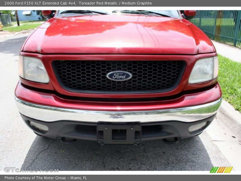 Toreador Red Metallic / Medium Graphite 2000 Ford F150 XLT Extended Cab 4x4