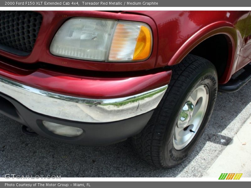 Toreador Red Metallic / Medium Graphite 2000 Ford F150 XLT Extended Cab 4x4