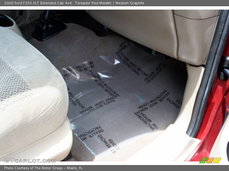 Toreador Red Metallic / Medium Graphite 2000 Ford F150 XLT Extended Cab 4x4