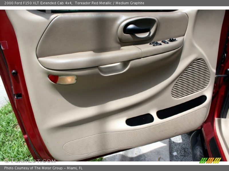 Toreador Red Metallic / Medium Graphite 2000 Ford F150 XLT Extended Cab 4x4