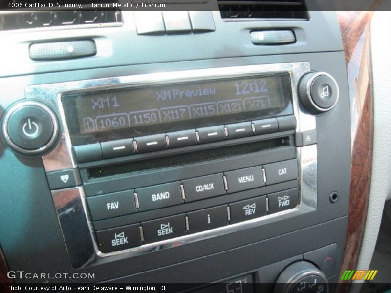 Titanium Metallic / Titanium 2006 Cadillac DTS Luxury