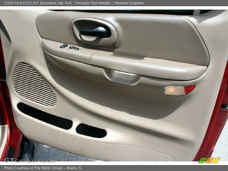 Toreador Red Metallic / Medium Graphite 2000 Ford F150 XLT Extended Cab 4x4
