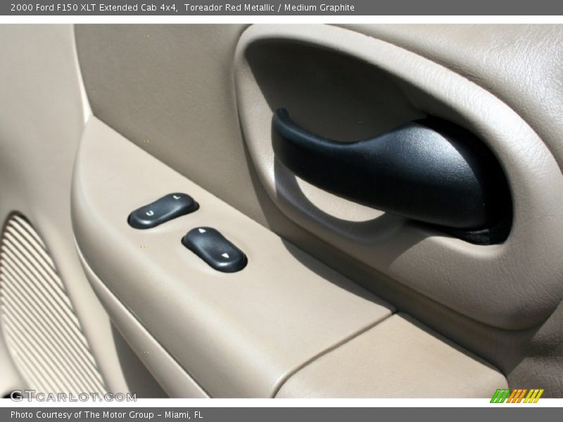 Toreador Red Metallic / Medium Graphite 2000 Ford F150 XLT Extended Cab 4x4