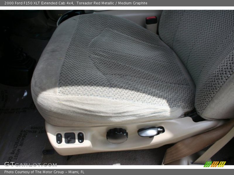 Toreador Red Metallic / Medium Graphite 2000 Ford F150 XLT Extended Cab 4x4