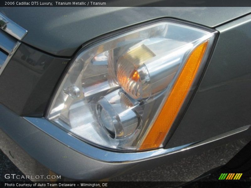 Titanium Metallic / Titanium 2006 Cadillac DTS Luxury