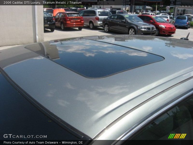 Titanium Metallic / Titanium 2006 Cadillac DTS Luxury
