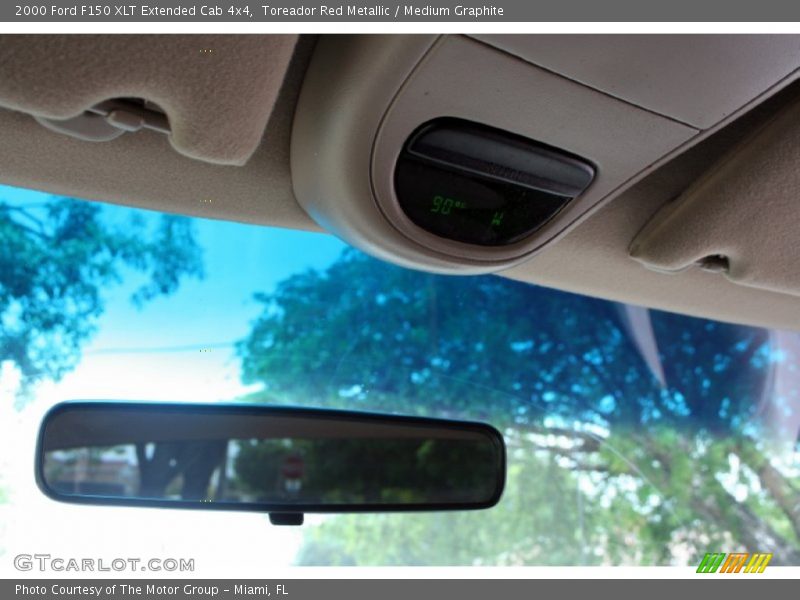Toreador Red Metallic / Medium Graphite 2000 Ford F150 XLT Extended Cab 4x4