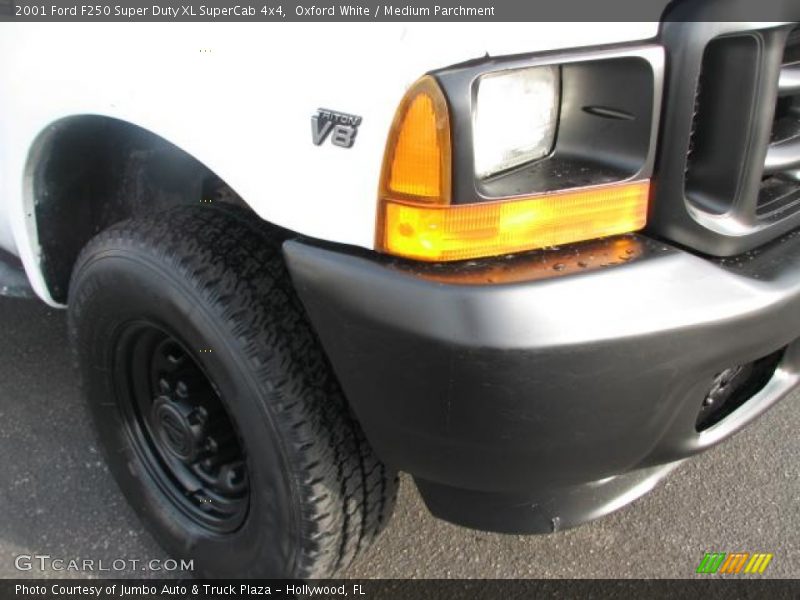 Oxford White / Medium Parchment 2001 Ford F250 Super Duty XL SuperCab 4x4