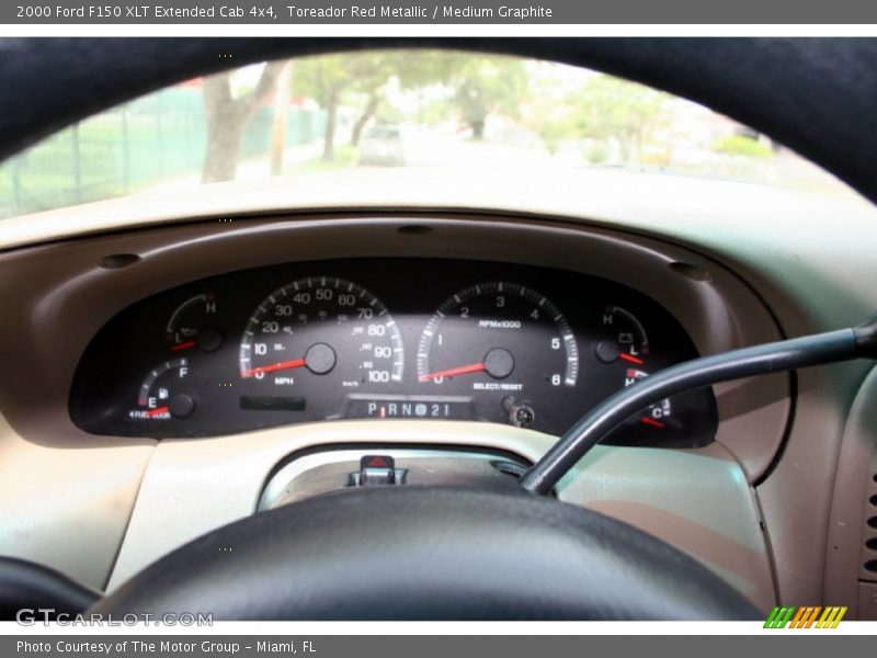 Toreador Red Metallic / Medium Graphite 2000 Ford F150 XLT Extended Cab 4x4