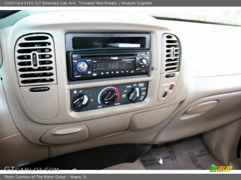 Toreador Red Metallic / Medium Graphite 2000 Ford F150 XLT Extended Cab 4x4