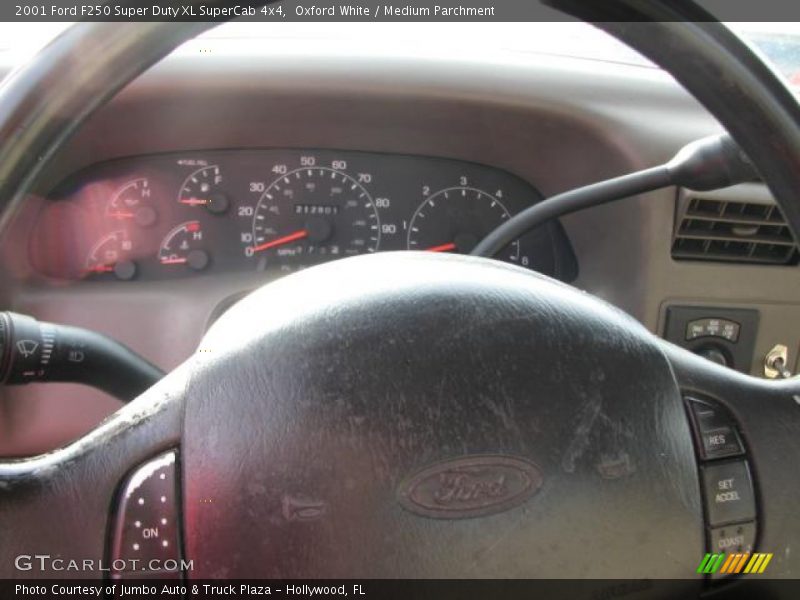 Oxford White / Medium Parchment 2001 Ford F250 Super Duty XL SuperCab 4x4