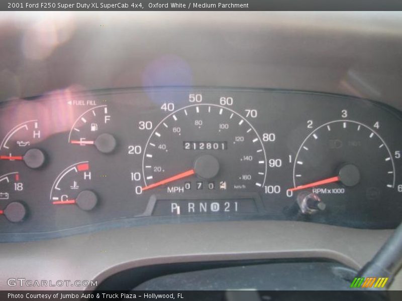 Oxford White / Medium Parchment 2001 Ford F250 Super Duty XL SuperCab 4x4