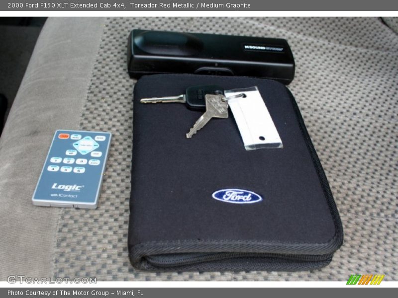 Toreador Red Metallic / Medium Graphite 2000 Ford F150 XLT Extended Cab 4x4
