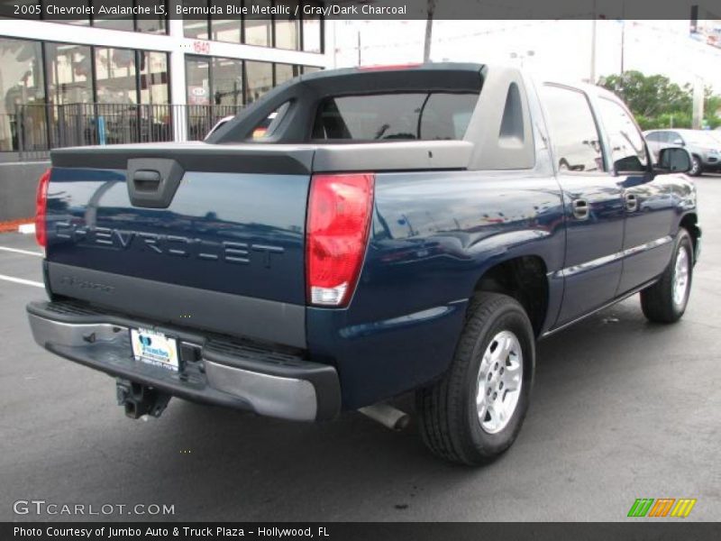 Bermuda Blue Metallic / Gray/Dark Charcoal 2005 Chevrolet Avalanche LS