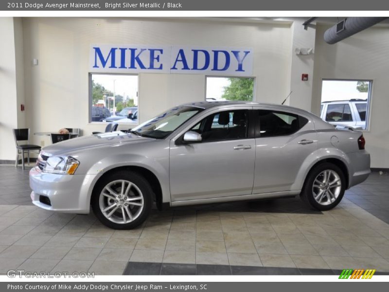 Bright Silver Metallic / Black 2011 Dodge Avenger Mainstreet