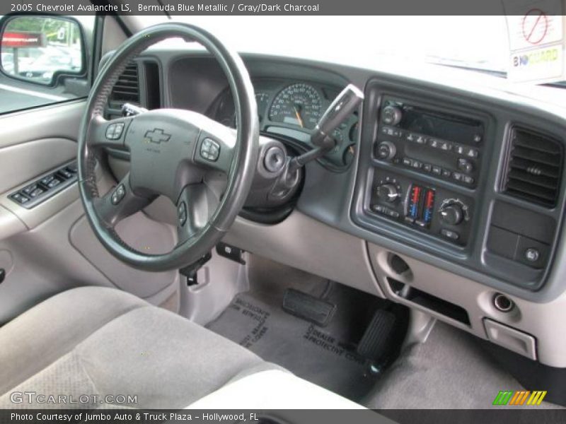 Bermuda Blue Metallic / Gray/Dark Charcoal 2005 Chevrolet Avalanche LS