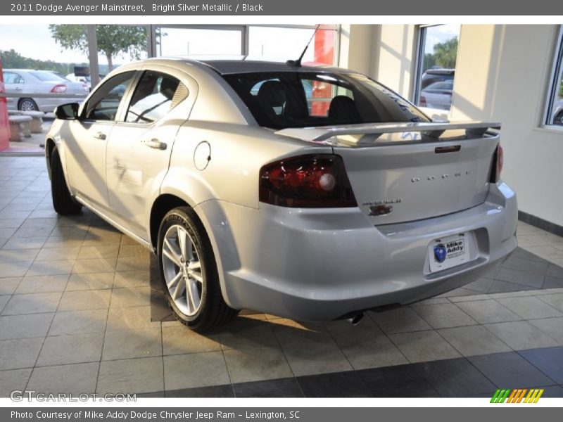 Bright Silver Metallic / Black 2011 Dodge Avenger Mainstreet
