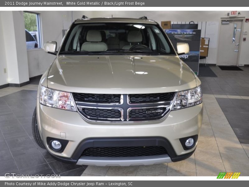 White Gold Metallic / Black/Light Frost Beige 2011 Dodge Journey Mainstreet