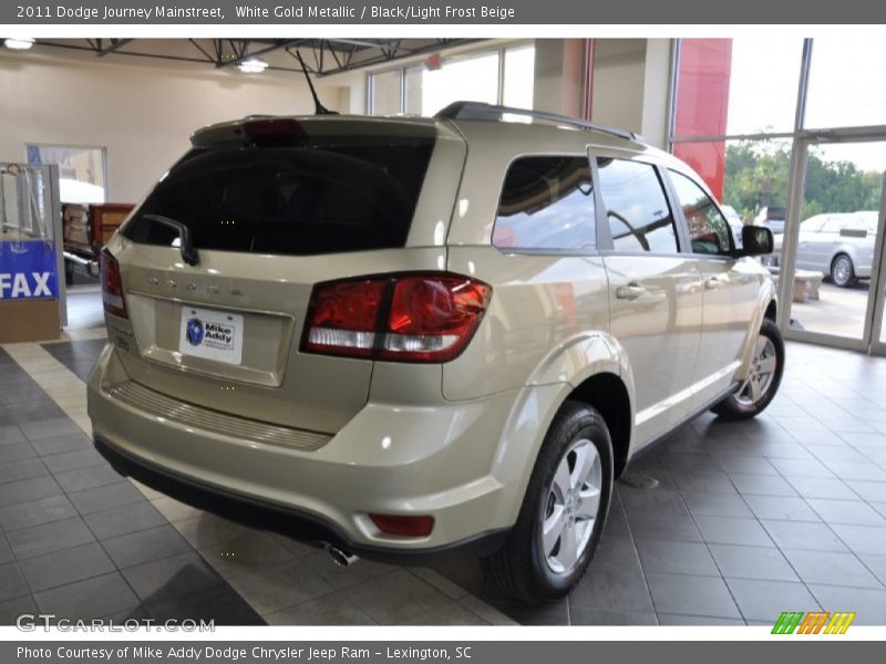 White Gold Metallic / Black/Light Frost Beige 2011 Dodge Journey Mainstreet
