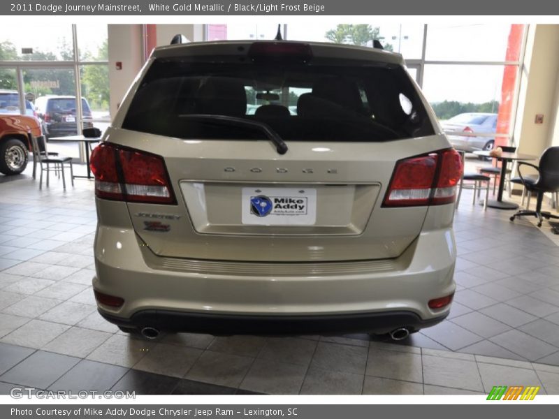 White Gold Metallic / Black/Light Frost Beige 2011 Dodge Journey Mainstreet