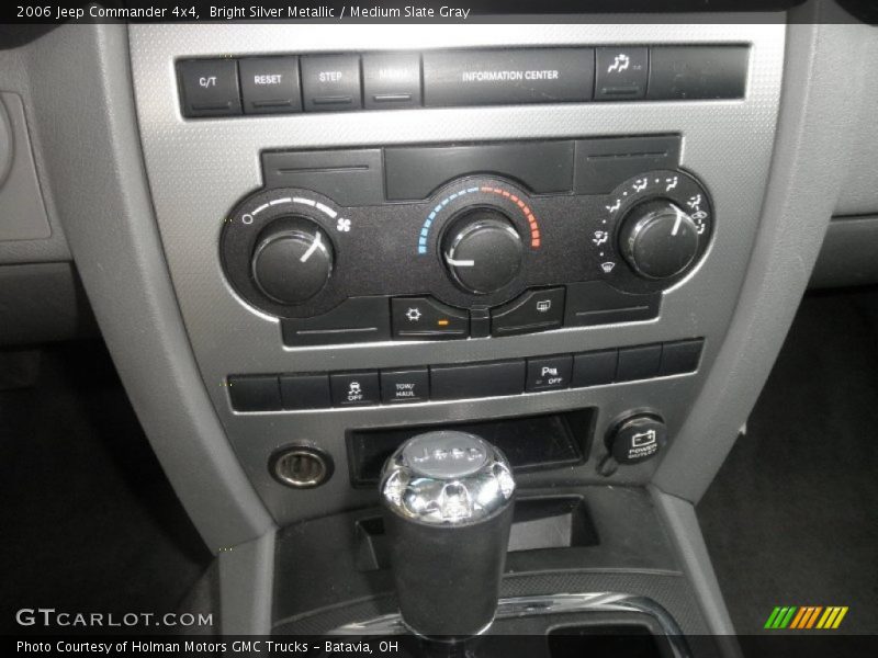 Bright Silver Metallic / Medium Slate Gray 2006 Jeep Commander 4x4