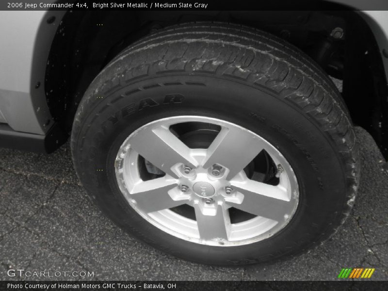 Bright Silver Metallic / Medium Slate Gray 2006 Jeep Commander 4x4