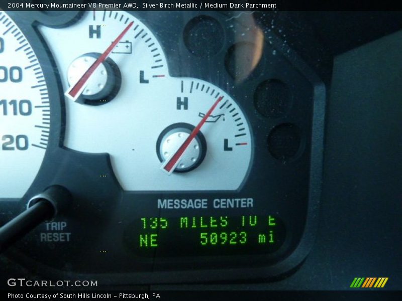 Silver Birch Metallic / Medium Dark Parchment 2004 Mercury Mountaineer V8 Premier AWD